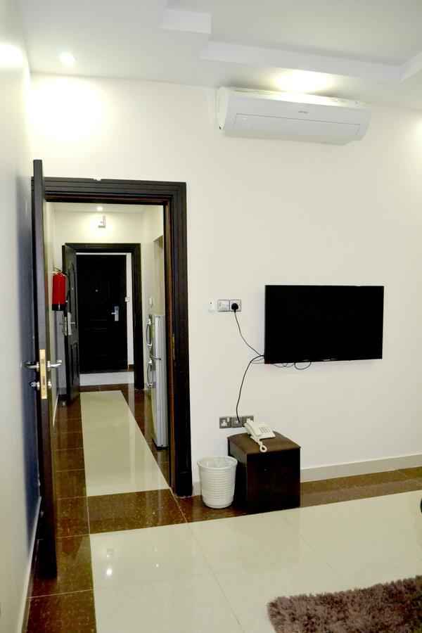 Alkhrbush Llshkk Almkhdoma Aparthotel Hafar Al-Batin Exterior photo